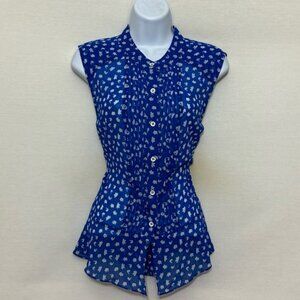 O-59 CAbi Blue White & Black Floral Pleated Front Sleeveless Button‎ Down Blouse